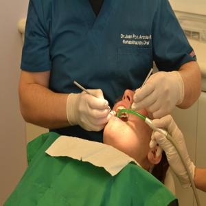 임프랑탄 충치로 인한 치아 손실을 예방하기 위해 어떤 절차를 따라야 할까요